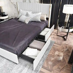 Cadre de lit moderne illuminé avec garniture dorée - Design rembourré et chic